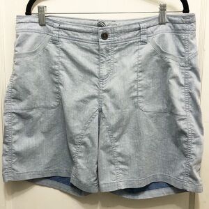 Kuhl Women’s Cabo Short Size 16 Color Light Blue. Lightweight Linen Blend